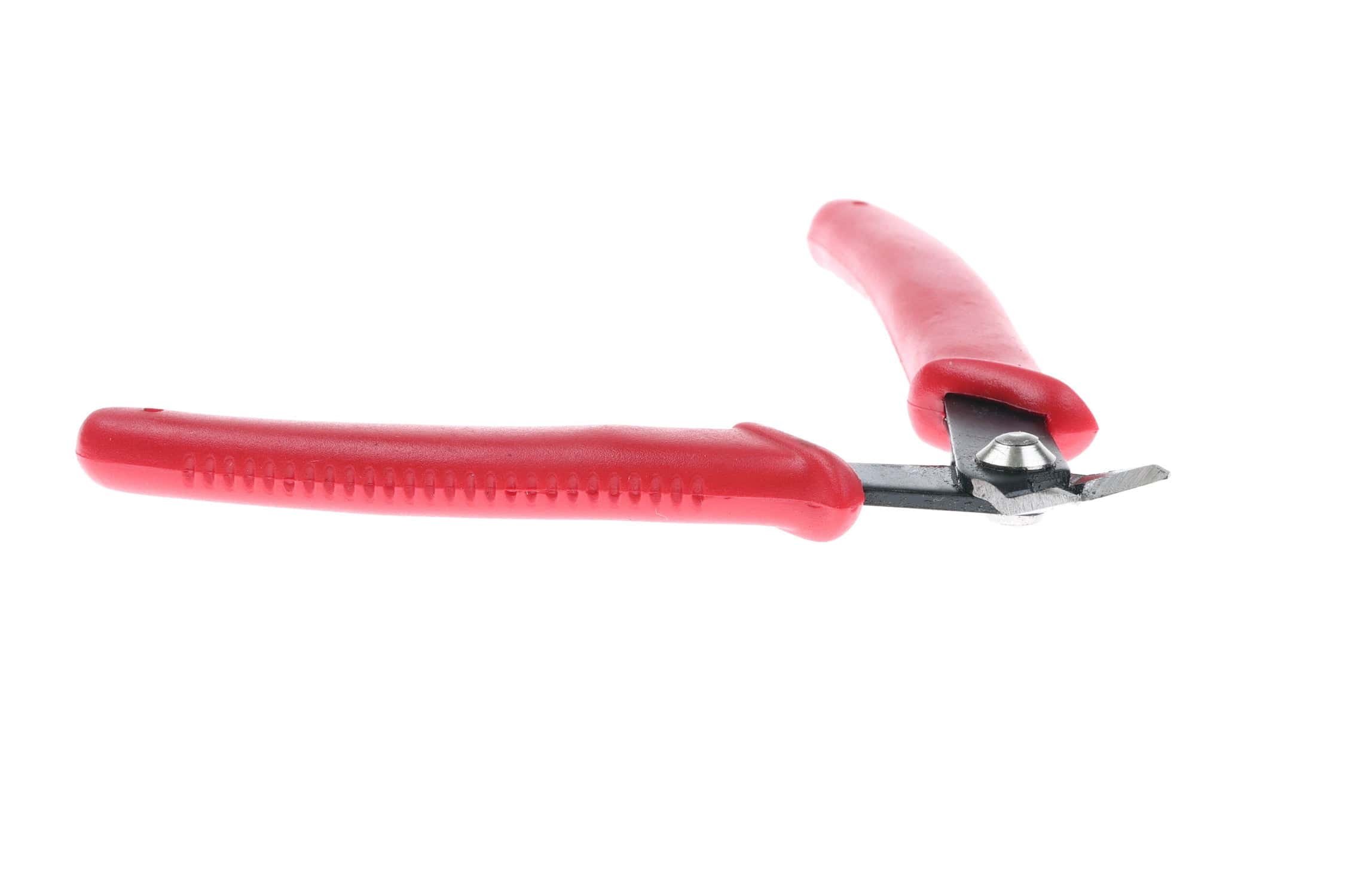 Bead Buddy red-handled flush wire cutters with rubber grips and angled steel blades for fly tying