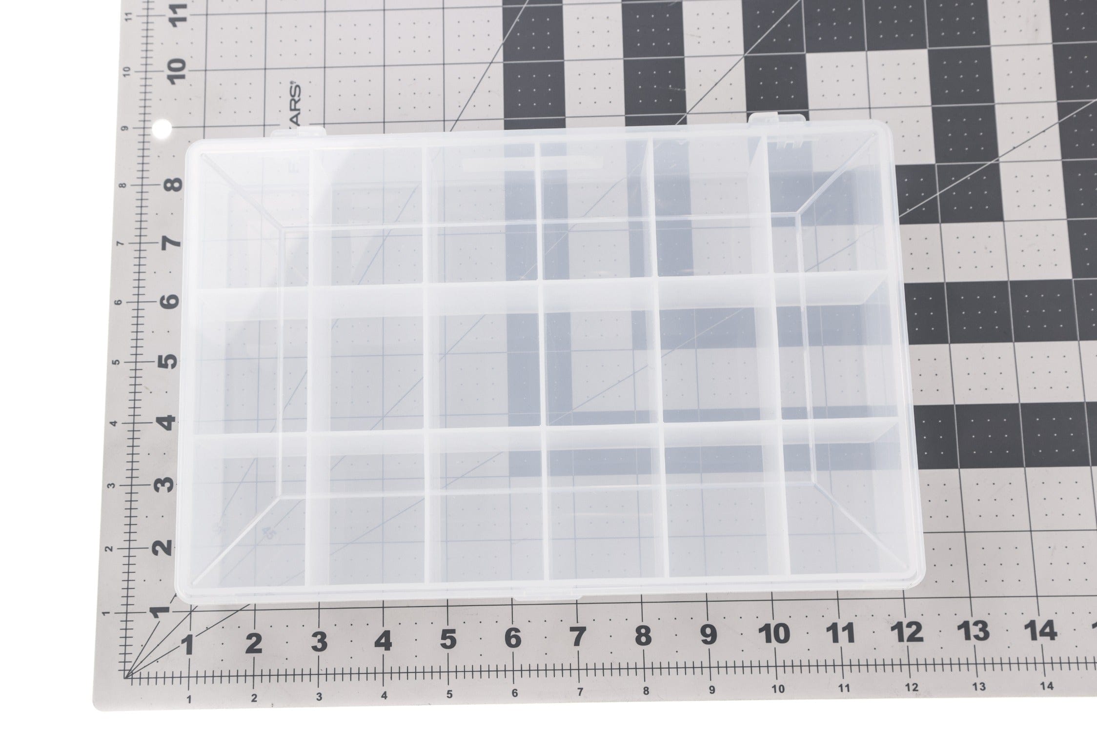 Hareline 18 Compartment Box