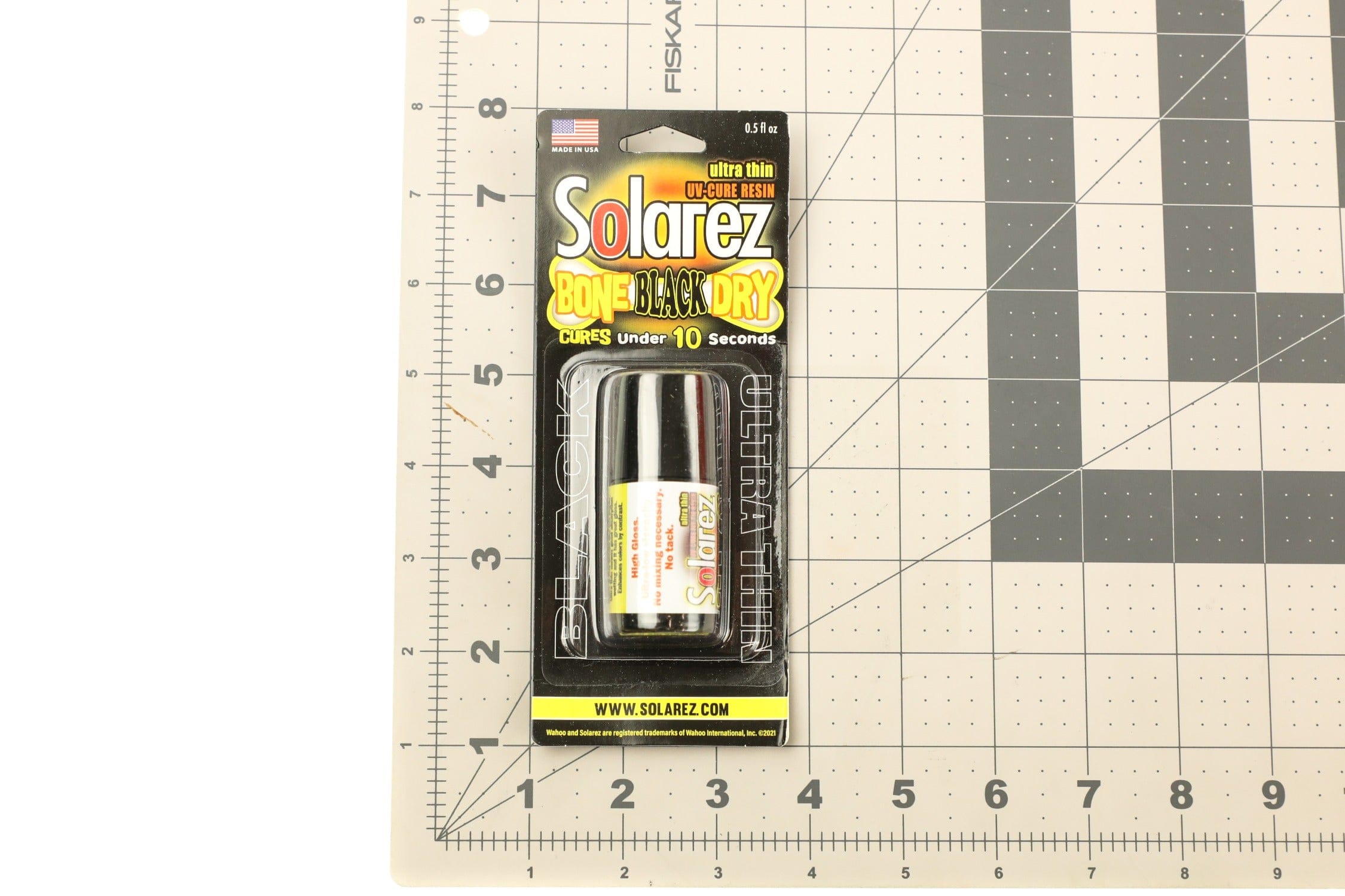 Solarez Black Bone Dry UV-Cure Fly Tying Resin