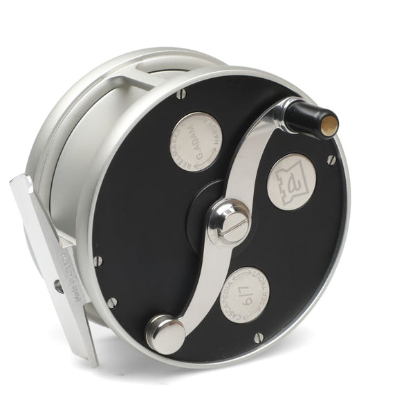 adjusting the soung on a hardy fly reel Sovereign the Resonate utilizes Hardys years of experience and on going innovation to produce the finest lightweight performance click reel yet The Hardy Cascapedia is one