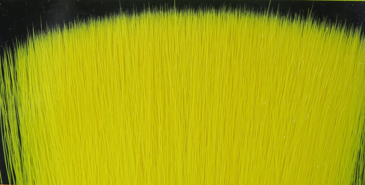 Chartreuse Fish-Skull faux bucktail for fly tying, long synthetic fibers with subtle flash