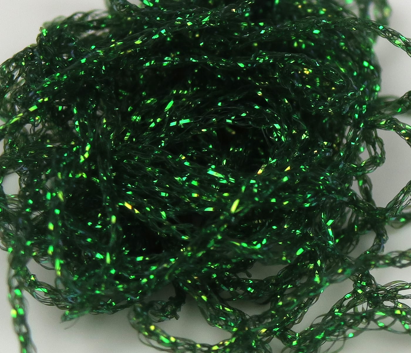Hareline emerald green Diamond Braid iridescent braided tinsel for fly tying with sparkling highlights