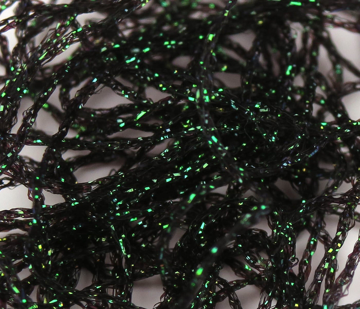 Hareline Diamond Braid black synthetic braid with iridescent green flashes, shimmering fly-tying material