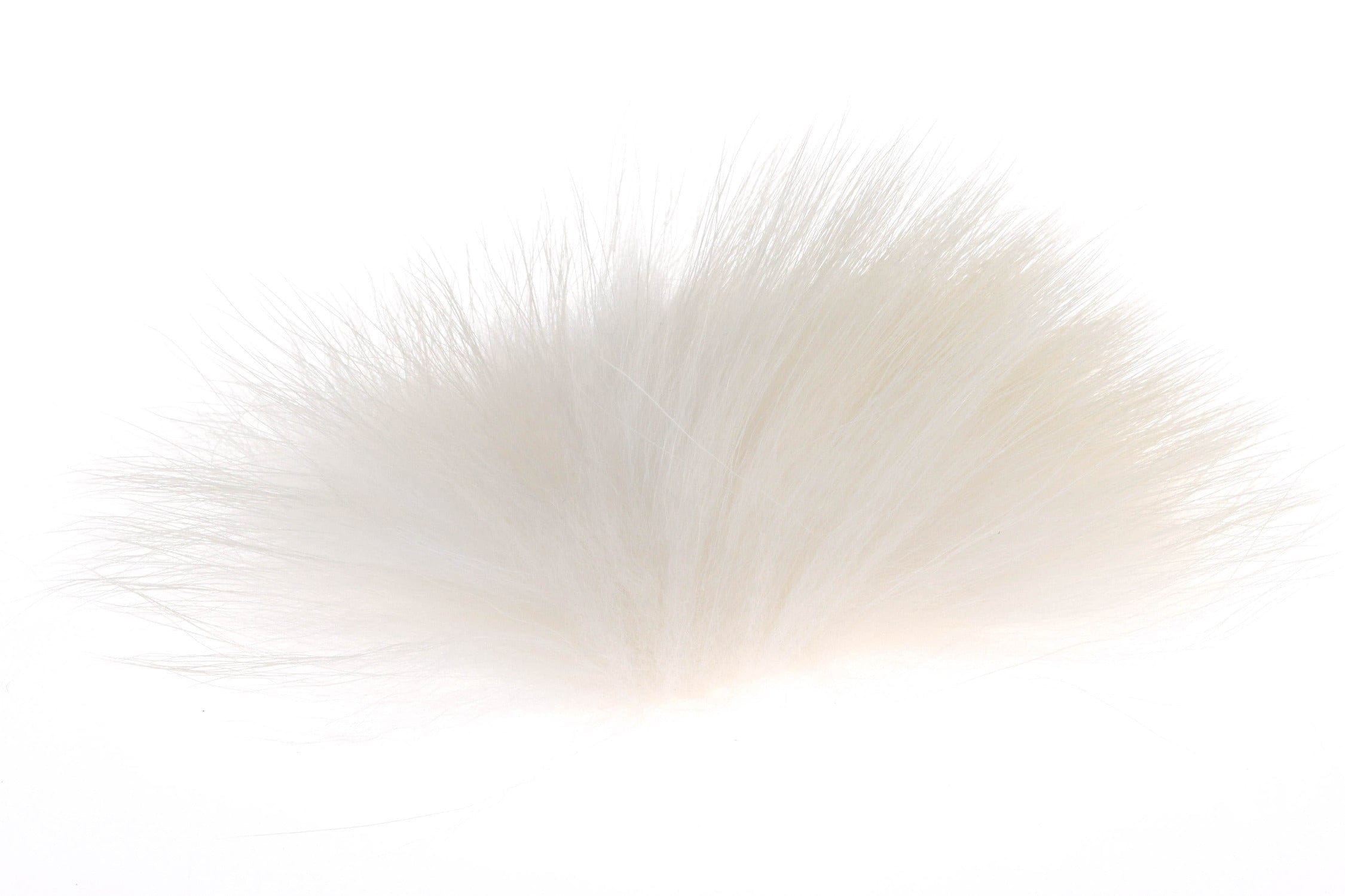 Hareline White Finnish Raccoon Fur Piece