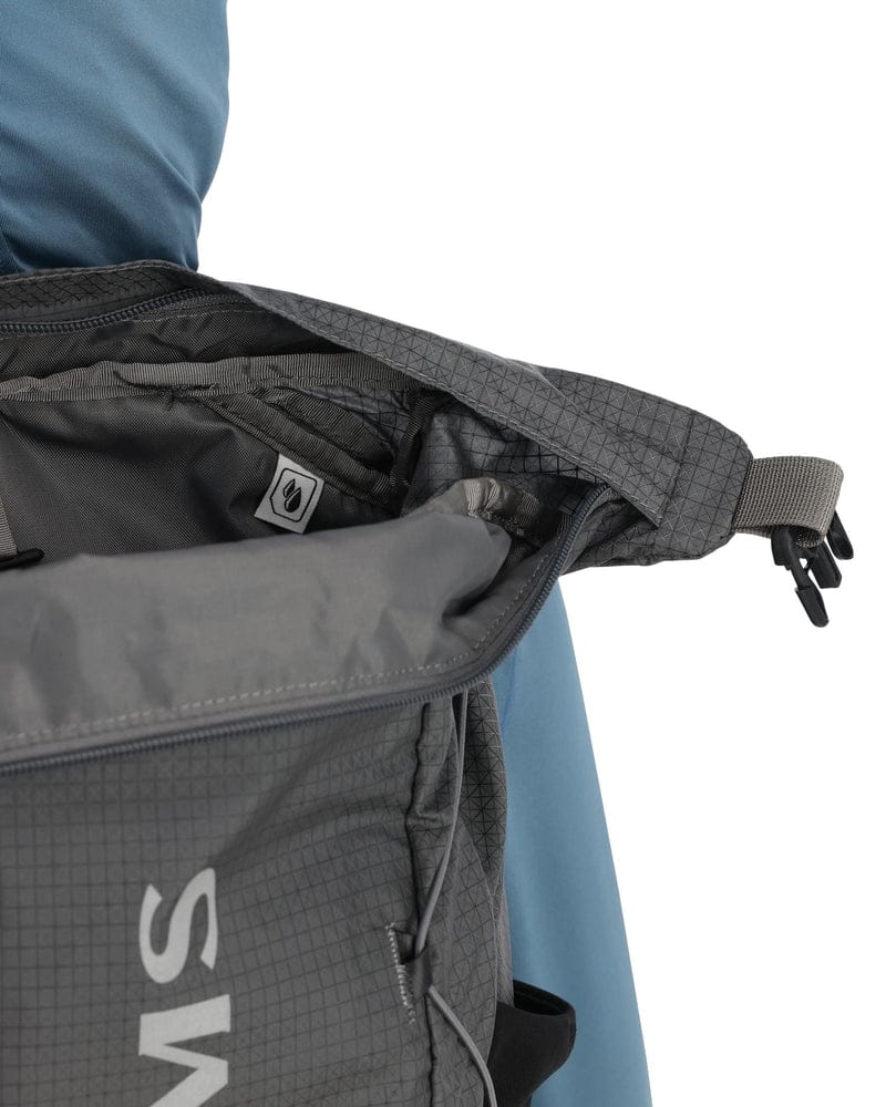 Simms Flyweight Vest Pack